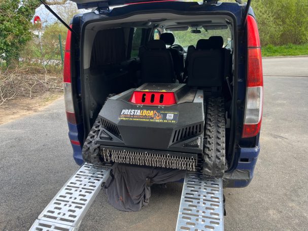 Tondeuse débroussailleuse radio télécommandé Tondeuse débroussailleuse radio télécommandé